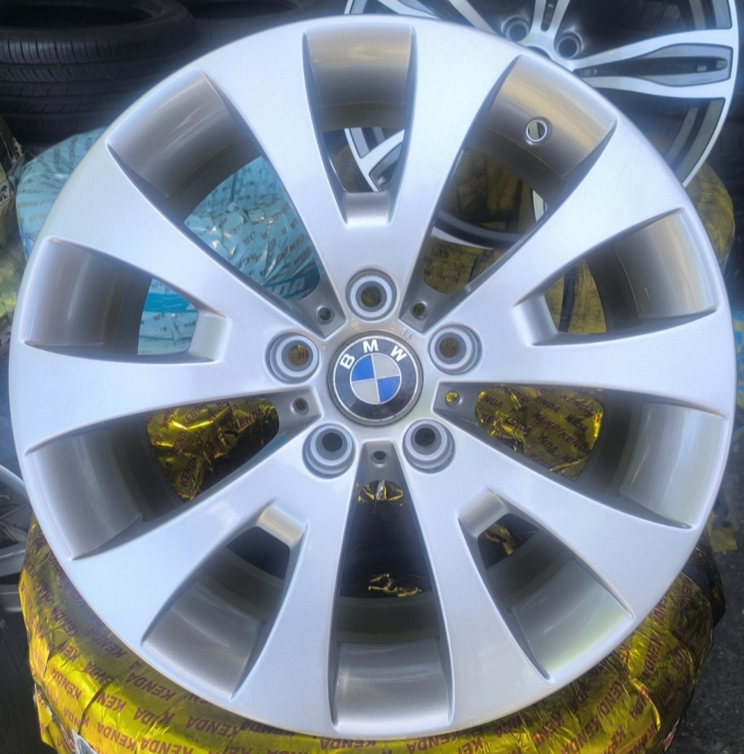 رینگ فابریک BMW X3 سایز ۱۸ رنگ سیلور در حد نو