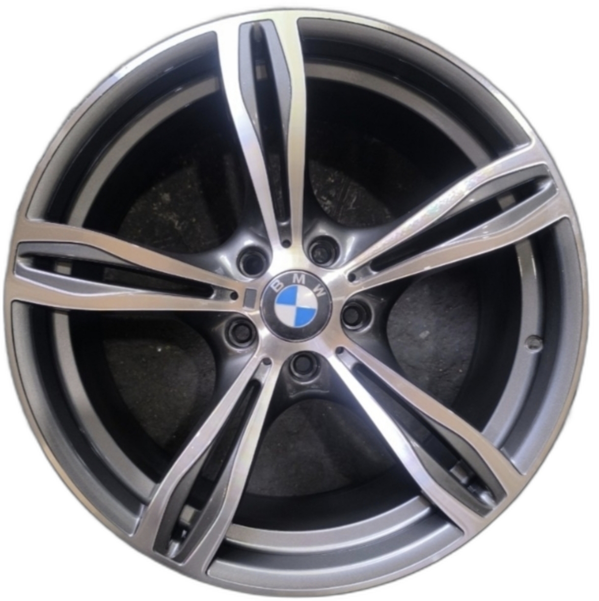 رینگ BMW سایز ۱۹ رخ تراش دودی